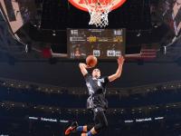 FB体育在线-跨界争霸，雄鹿制霸费城，小贾伦英超赛场接管比赛