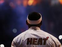 FB体育赛事-南粤铁骑踏破三晋，恩比德用实力书写新篇