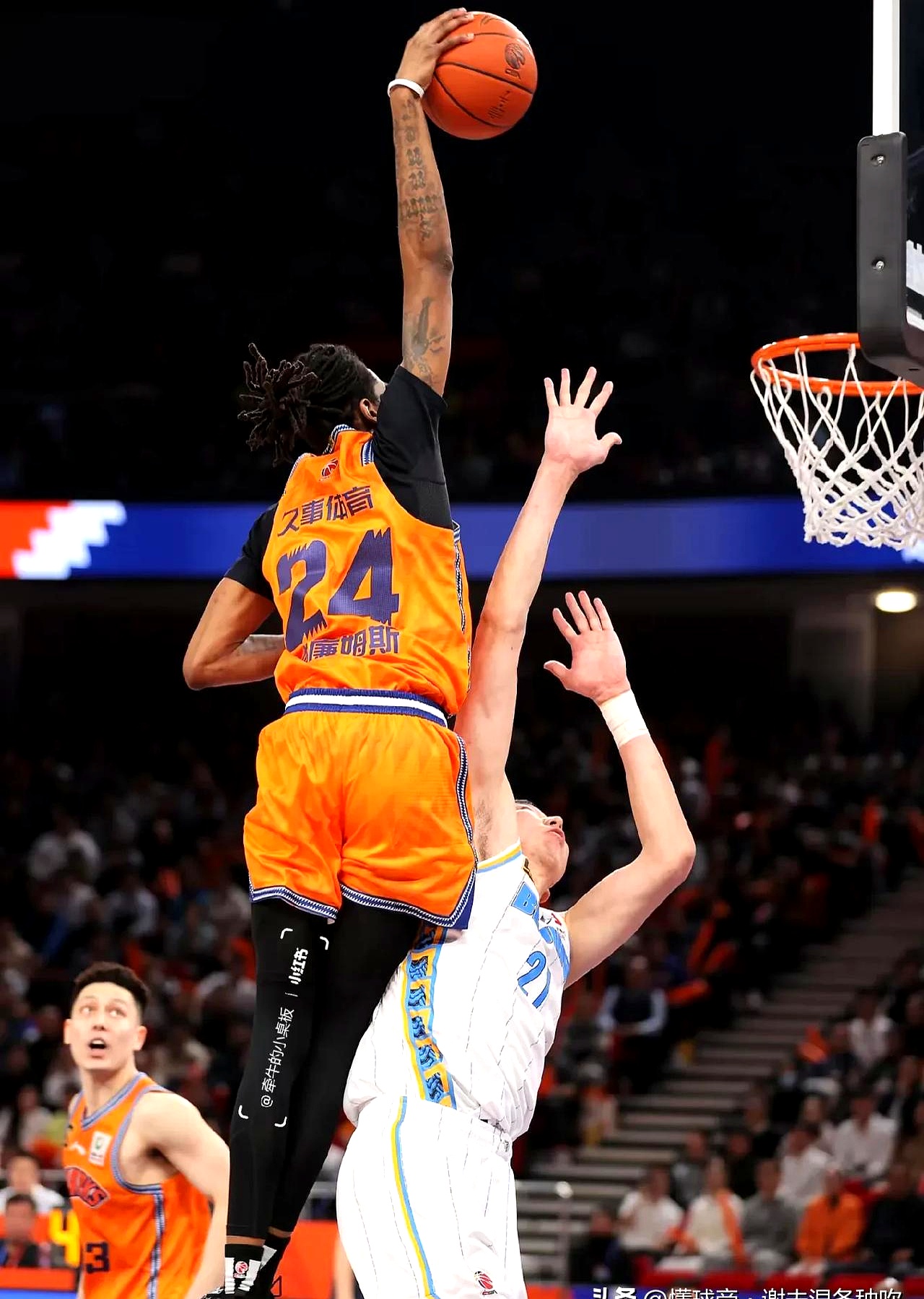 聚焦球员战术，策略多变令对手防不胜防的简单介绍