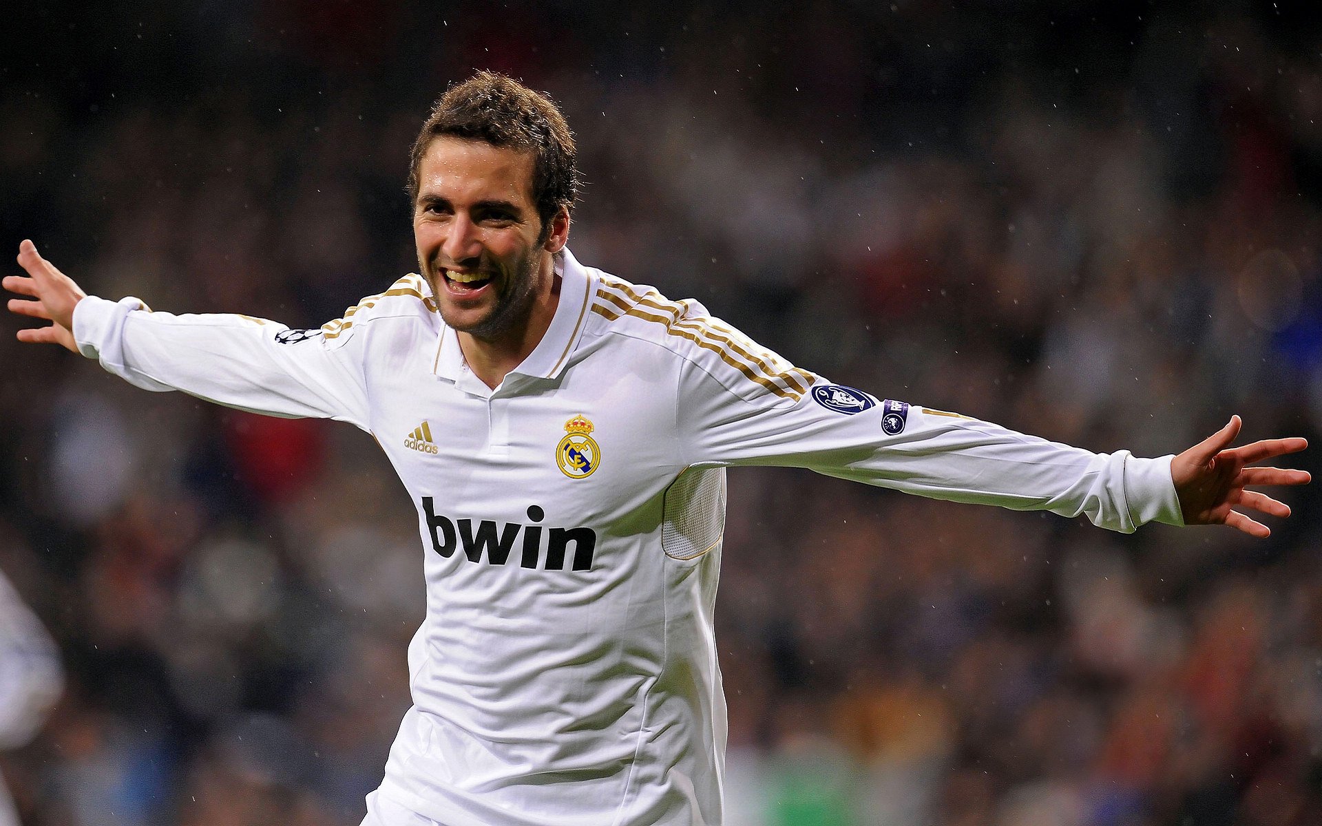 铁血卡塞米罗,巴黎之夜,一人扛起红魔不屈的脊梁